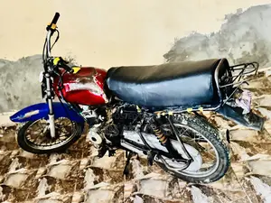 Bajaj RE 2020 Black