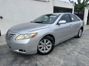 Toyota Camry XLE V6 4dr Sedan (3.5L 6cyl 6AM) 2008 Silver
