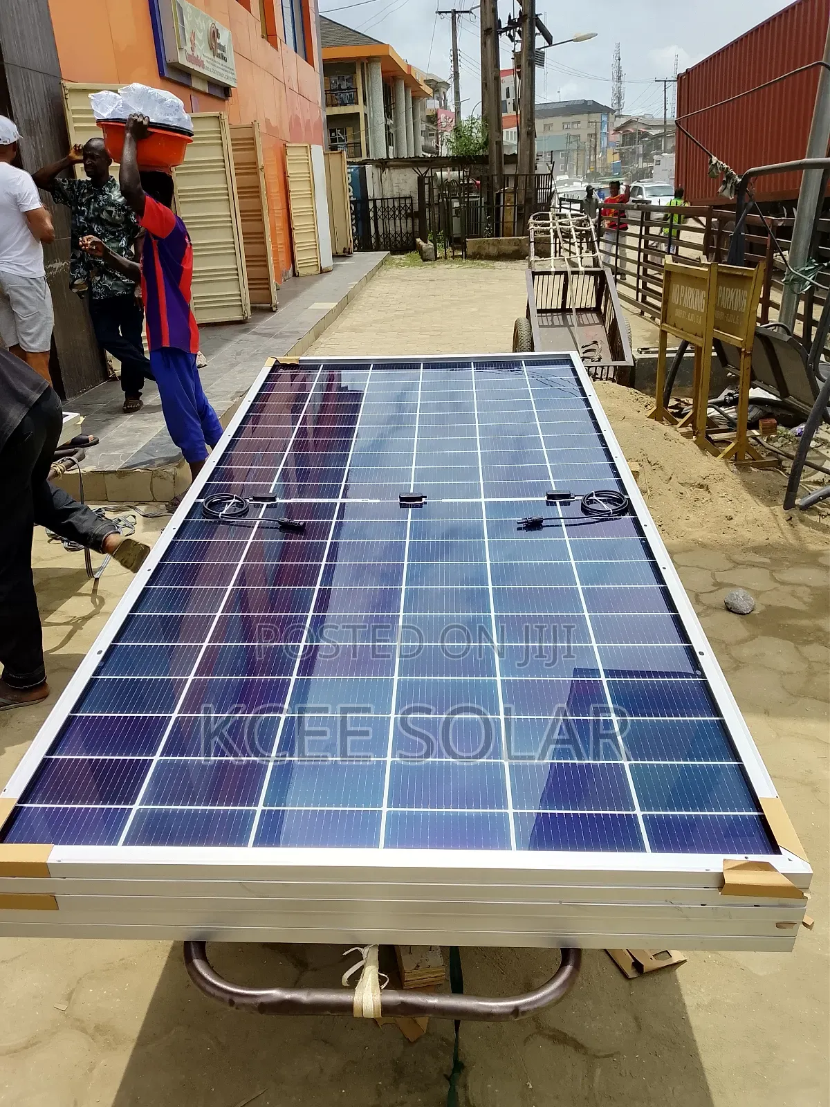 615w Jinko Solar Panel
