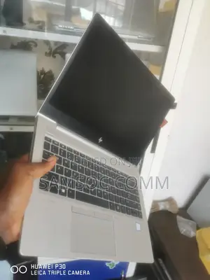 Laptop HP 250 G7 8GB Intel Core i5 HDD+SSD 500GB