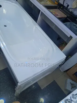 White Panel Fibre Bathtub