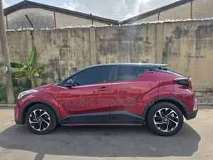 Toyota C-HR XLE FWD Sport Utility (2.0L 4cyl 2AM) 2018 Red