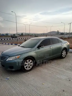 Toyota Camry 2011 Green