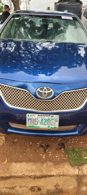 Toyota Camry LE 4dr Sedan (2.5L 4cyl 6AM) 2010 Blue