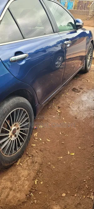 Toyota Camry LE 4dr Sedan (2.5L 4cyl 6AM) 2010 Blue