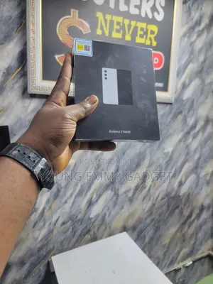 New Samsung Galaxy Z Fold 5 256 GB White