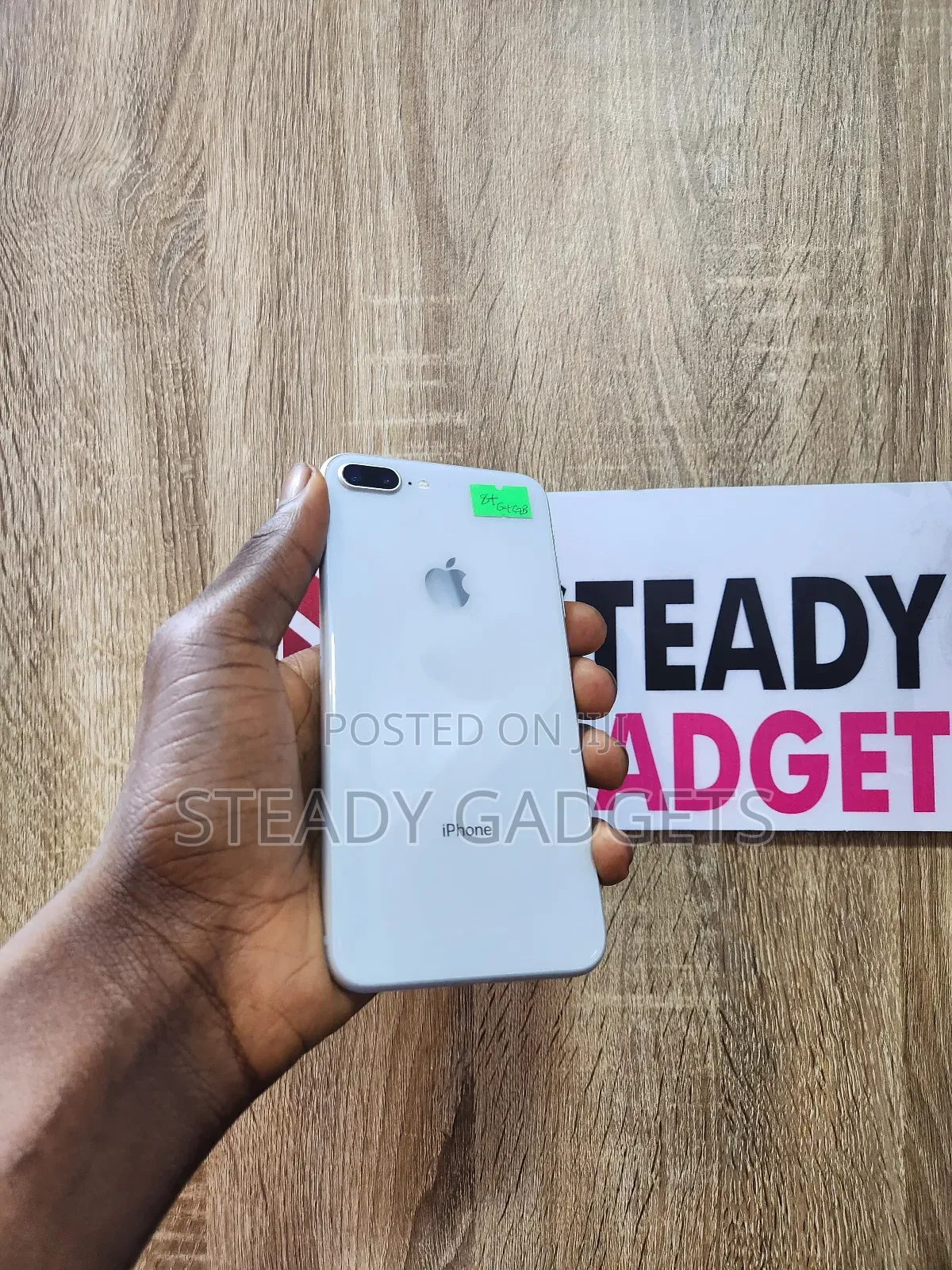 Apple iPhone 8 Plus 64 GB White