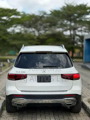 Mercedes-Benz GLB-Class GLB 250 4MATIC 2021 White