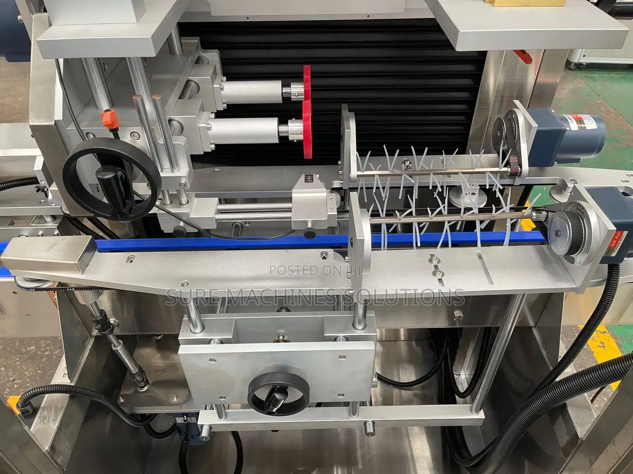 Fully Automatic Bottle Labelling Machine