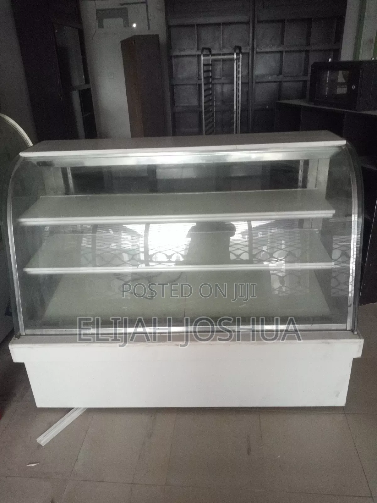 Snacks/Cake Display Warmer (Fairly Use )