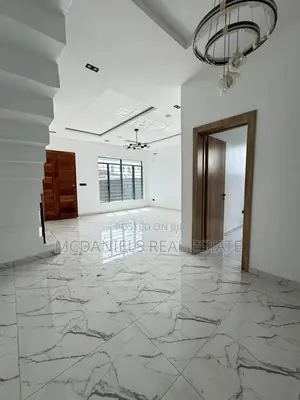4bdrm Duplex in Chevron for sale