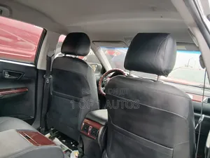 Toyota Camry XLE 4dr Sedan (2.5L 4cyl 6A) 2012 Silver