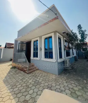 3bdrm Bungalow in Tomiwa Awe Avenue, Akobo for sale
