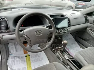 Toyota Camry LE 4dr Sedan (2.4L 4cyl 5A) 2005 Gray