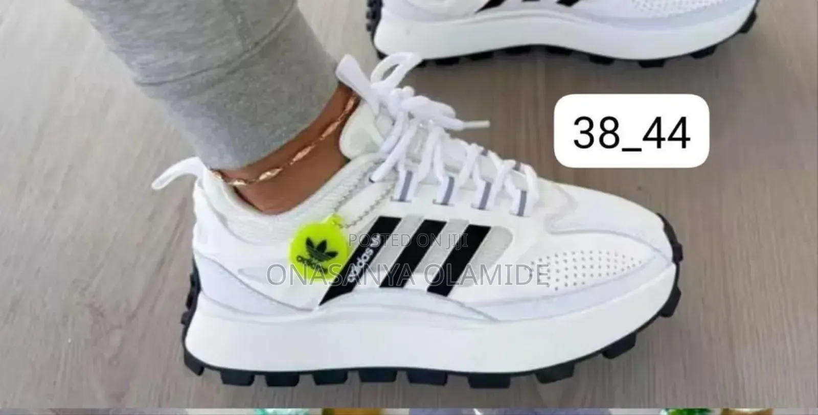 Adidas Sneakers
