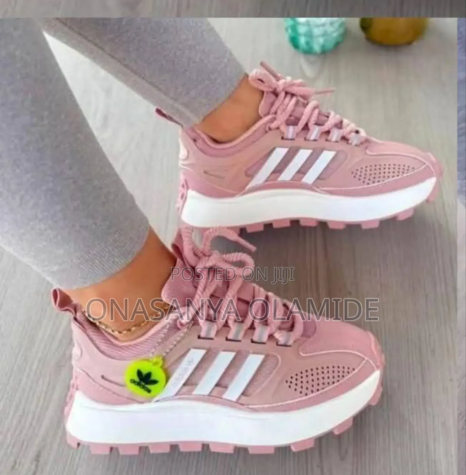 Adidas Sneakers