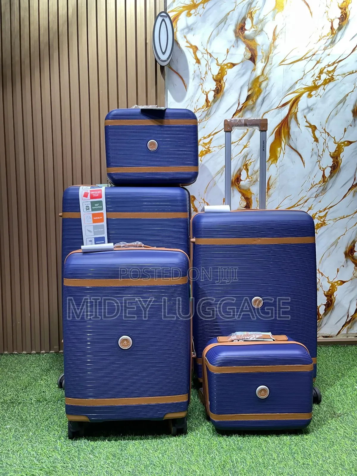 Solid Luggage Traveling Box