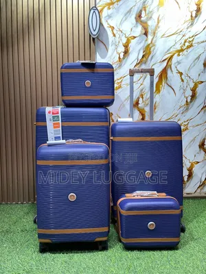 Solid Luggage Traveling Box