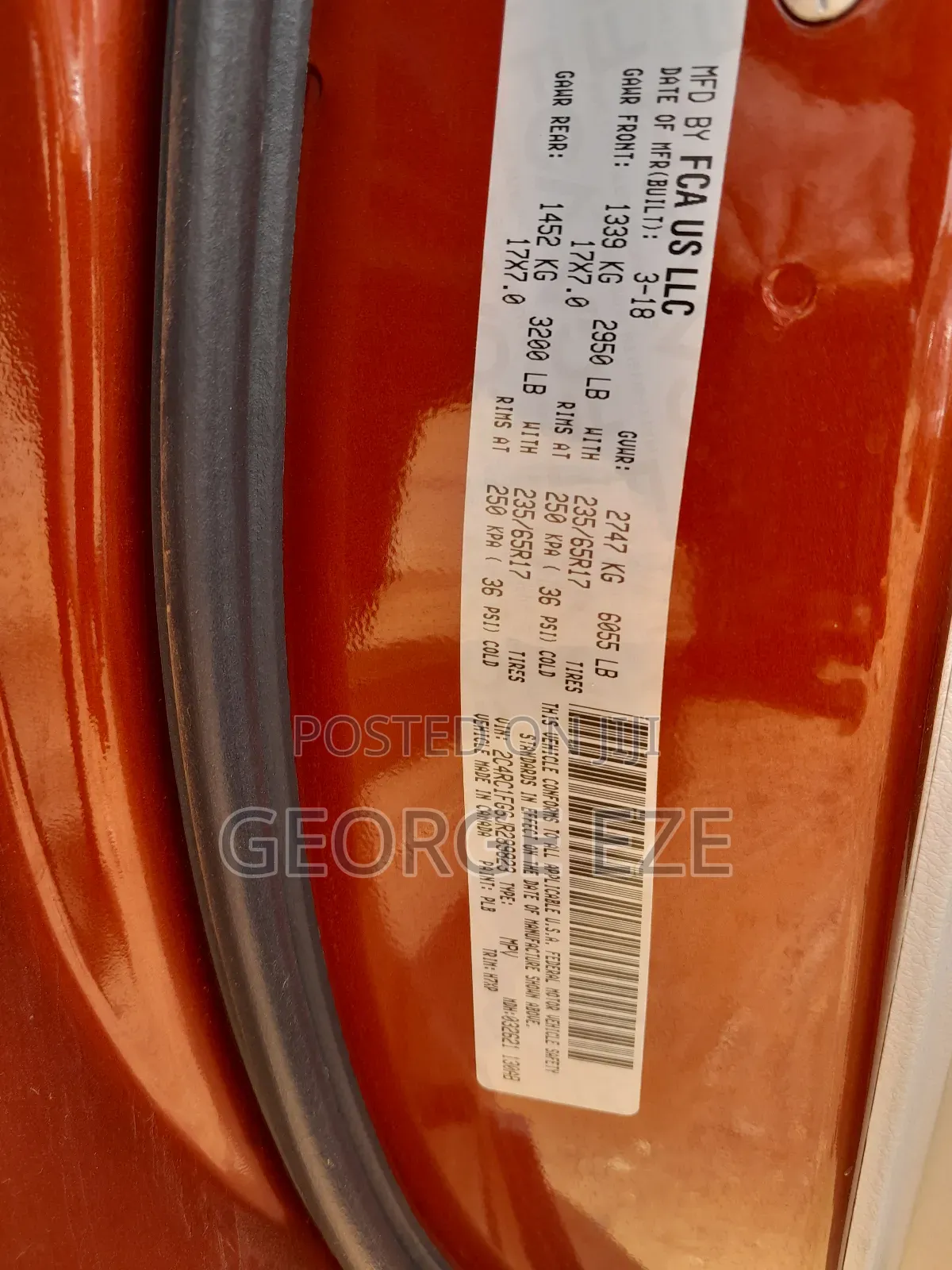 Chrysler Pacifica 2018 Orange