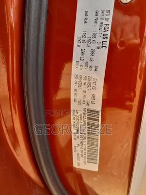 Chrysler Pacifica 2018 Orange
