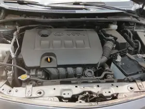 Toyota Corolla LE 4dr Sedan (1.8L 4cyl 4A) 2013 Gray