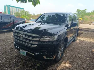 Toyota Land Cruiser 2023 Black