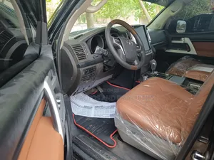 Toyota Land Cruiser 2023 Black
