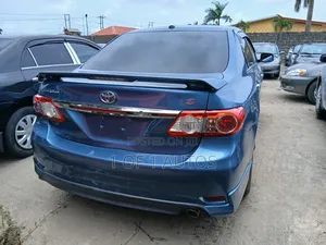 Toyota Corolla S 4dr Sedan (1.8L 4cyl 4A) 2013 Blue