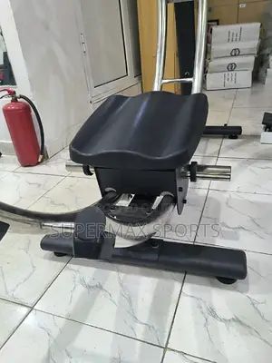 Upgrade Your Gym With This Commercial Abs Machine