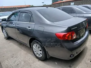 Toyota Corolla LE 4dr Sedan (1.8L 4cyl 4A) 2010 Gray