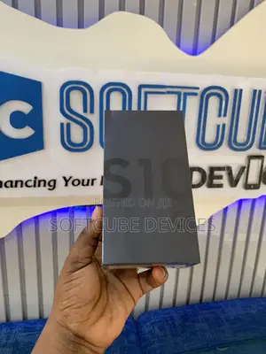 New Samsung Galaxy S10e 128 GB Black