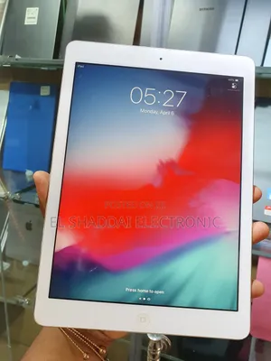 Apple iPad Air 16 GB Silver