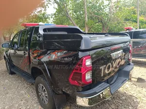 Nissan Frontier 2015 Black