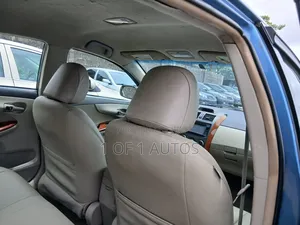 Toyota Corolla LE 4dr Sedan (1.8L 4cyl 4A) 2013 Blue