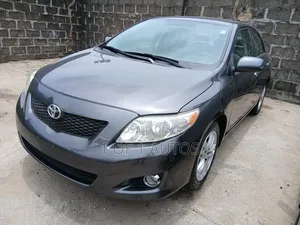 Toyota Corolla LE 4dr Sedan (1.8L 4 cyl 4A) 2009 Gray