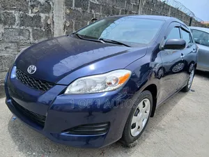 Toyota Matrix Hatchback FWD (1.8L 4cyl 5M) 2010 Blue