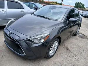 Toyota Yaris iA 1.5 FWD 2019 Gray
