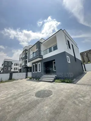 3bdrm Duplex in Chief Lateef Oyelade, Rind Road for sale