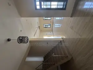 4bdrm Townhouse / Terrace in Mabushi for rent