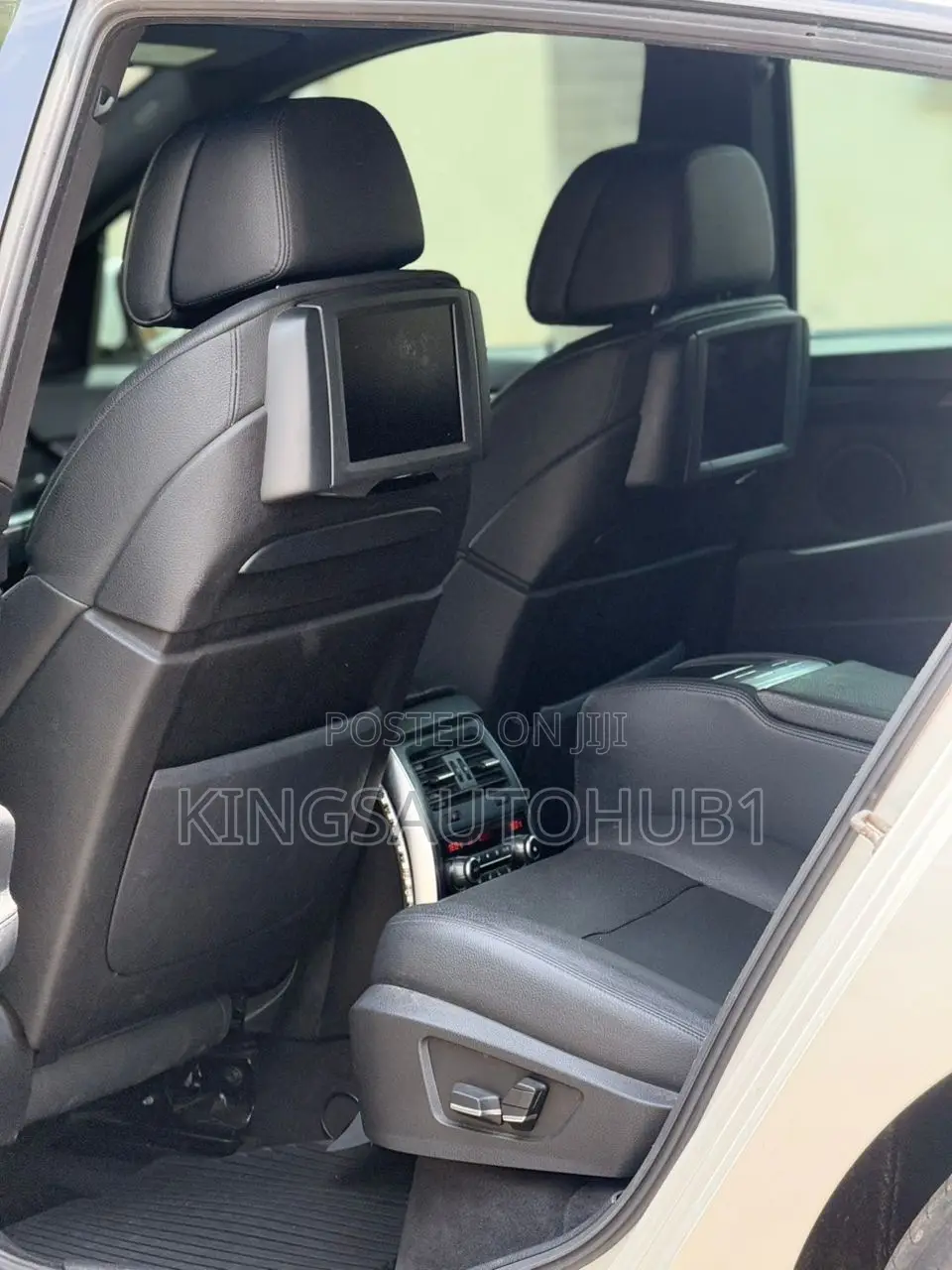 BMW 550i 2010 White