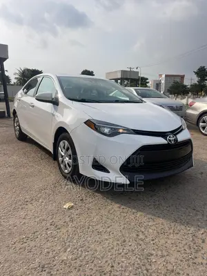 Toyota Corolla 2019 White