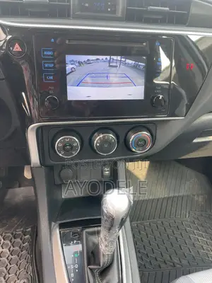 Toyota Corolla 2019 White