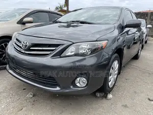 Toyota Corolla LE 4dr Sedan (1.8L 4cyl 4A) 2010 Gray