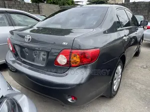 Toyota Corolla LE 4dr Sedan (1.8L 4cyl 4A) 2010 Gray