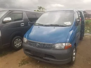 Toyota HiAce 2004 Blue