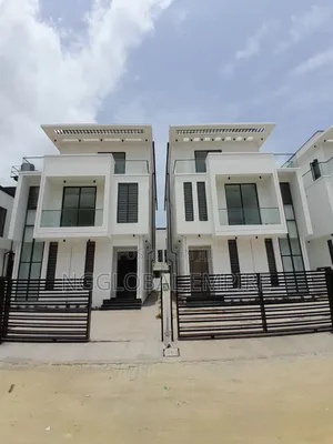 5bdrm Duplex in Chevron for sale
