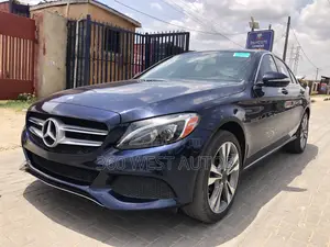 Mercedes-Benz C300 Luxury 4dr AWD 4Matic Sedan (2.0L 4cyl 7A) 2015 Blue
