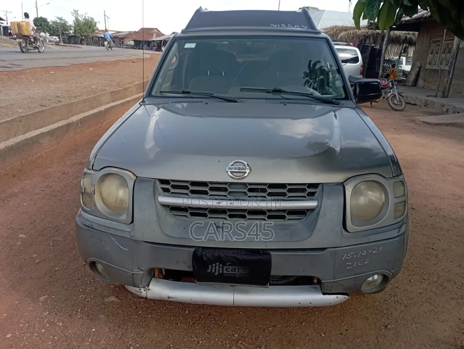 Nissan Xterra 2004 Gray