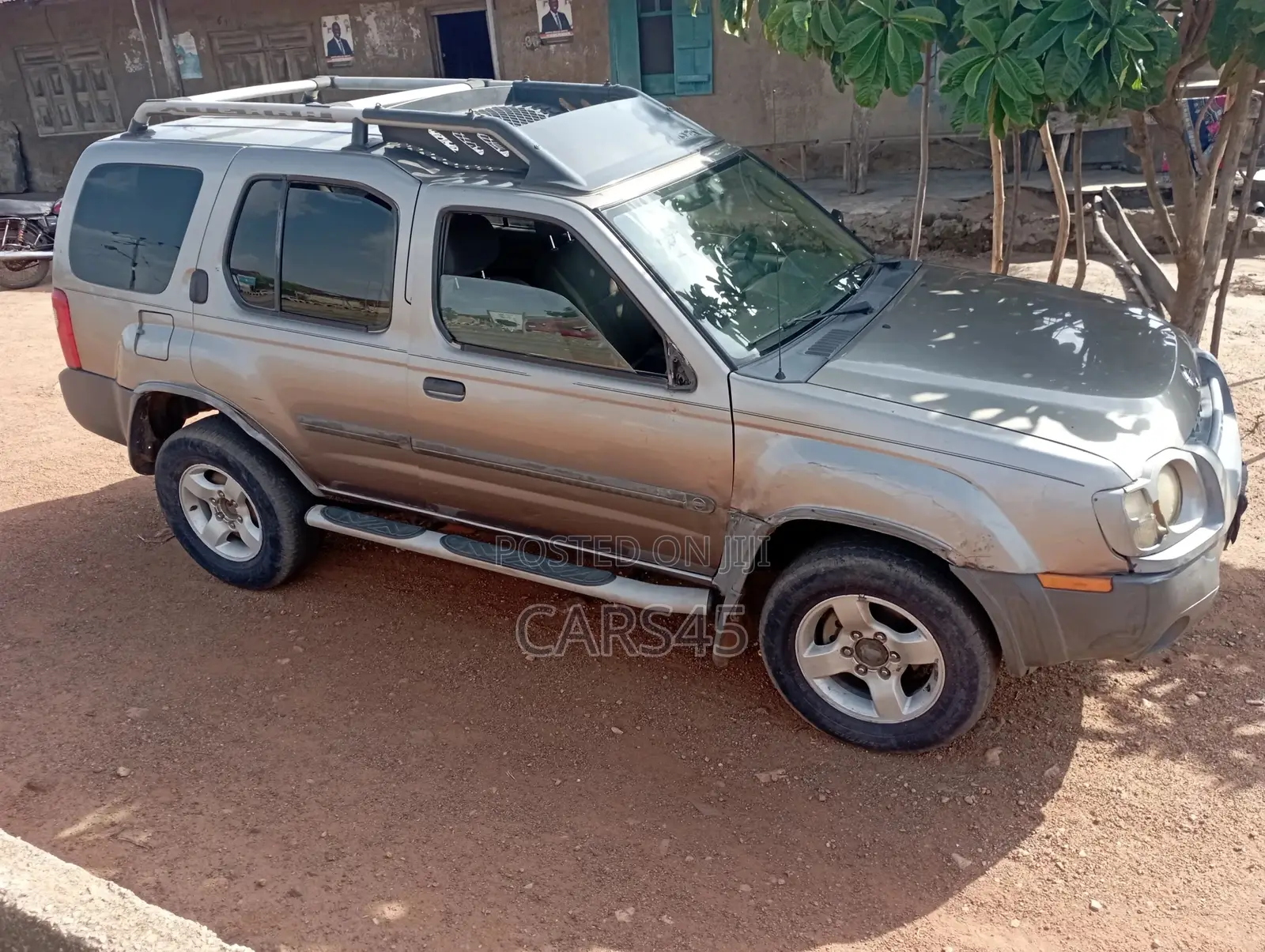 Nissan Xterra 2004 Gray