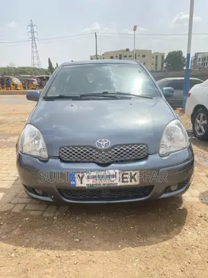 Toyota Yaris 1.3 2005 Gray